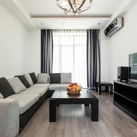 Two Bedroom Apartment In The City Center Tbilisi ภายนอก รูปภาพ