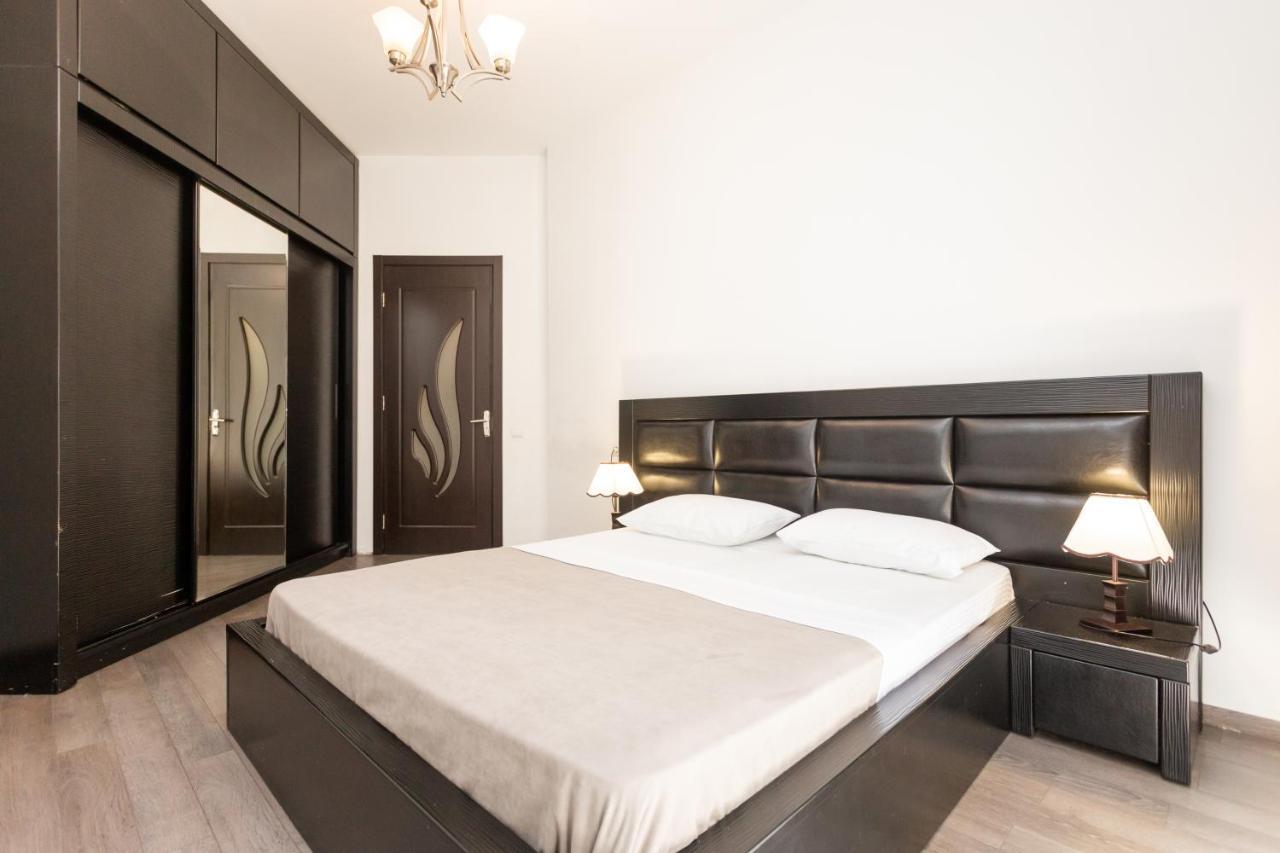 Two Bedroom Apartment In The City Center Tbilisi ภายนอก รูปภาพ